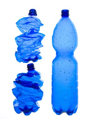 mavi plastik şişe