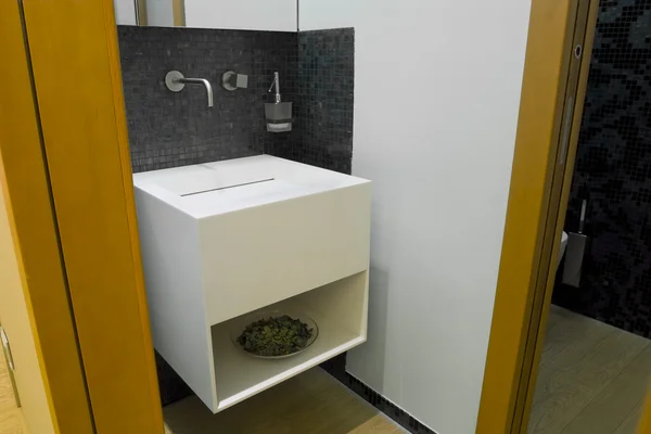 Modern washbasin — Stock Photo, Image