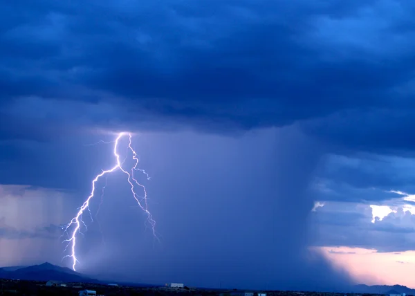 Arizona monsun storm 2006a — Stockfoto