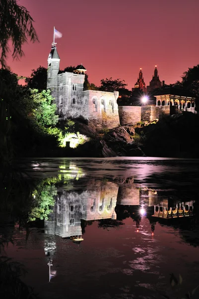 Burg bei Nacht — Stockfoto
