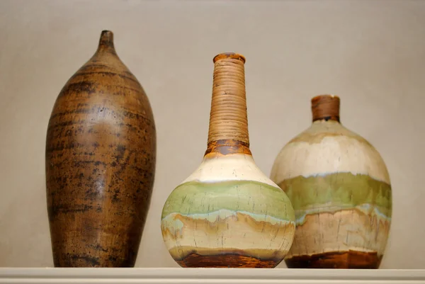 Regeling Van Drie Ceramische Vazen — Stockfoto