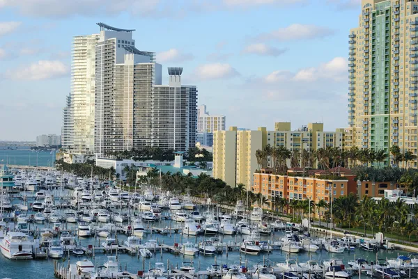 Skyline Van Stad Van Miami Florida Met Jachten Boten — Stockfoto