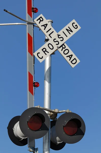 Cruce de la carretera ferroviaria — Foto de Stock