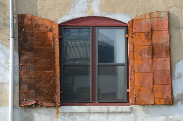 Rusted Shutter — Stock Photo, Image