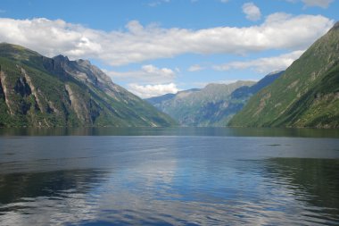 Norveç, daha fazla og romsdal fiyort geiranger üzerinde göster