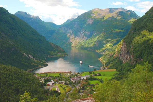Schöne Aussicht auf den Atlantik, Geiranger Fjord, Norwegen — Stockfoto