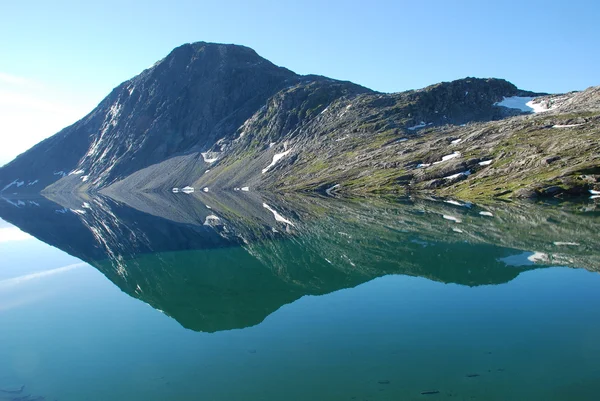 山下湖-djupvatnet 湖、 更多 og romsdal、 挪威 — 图库照片