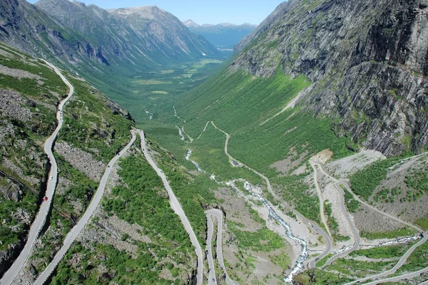 Slavný trollstigen road v Norsku — Stock fotografie