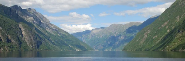 Vista sul fiordo Geiranger in Norvegia, Di più og Romsdal — Foto Stock