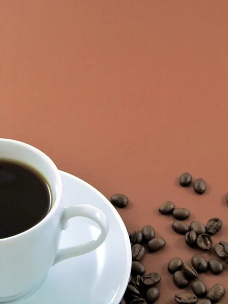 Tasse Kaffee & Bohnen — Stockfoto