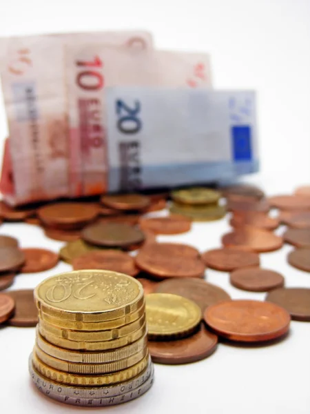 Moeda em euros com DOF pouco profundo — Fotografia de Stock