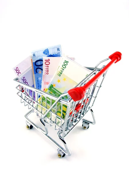 Euro para birimi cinsinden beyaz zemin üzerinde bir alışveriş arabası — Stok fotoğraf