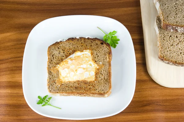Omelett mit Brot — Stockfoto