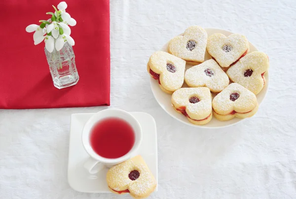 Thé aux fruits et biscuits — Photo