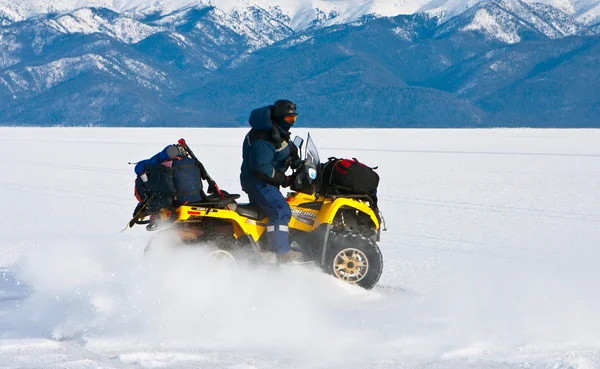 Travel on an ice of Baikal — Stock Photo, Image