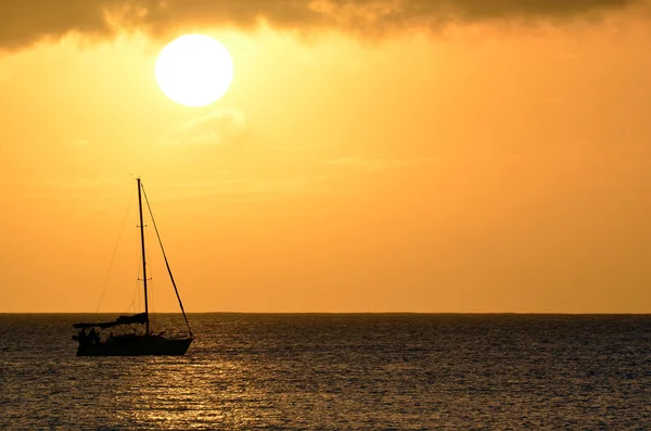 Sailboat Sunset Landscape Over Hawaii Ocean Waters — Stock Photo, Image