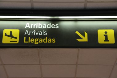 Arrivals sign clipart