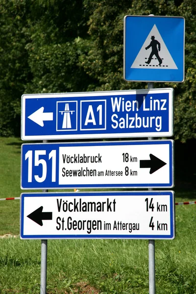 在奥地利的道路标志 — 图库照片
