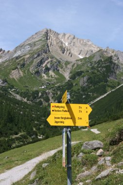 Alpine trail clipart
