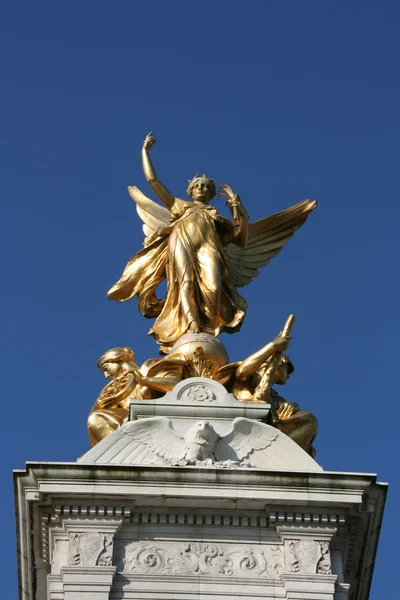 Меморіал Вікторії в Лондоні, Великобританія — стокове фото