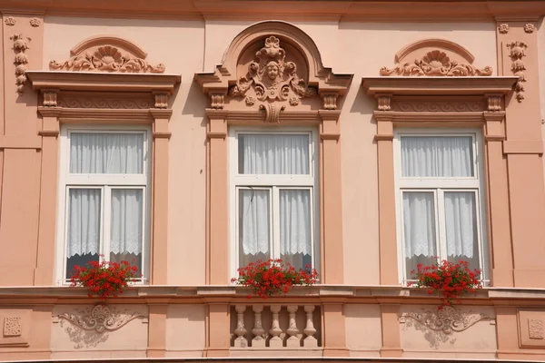 아름 다운 오래 된 창 — 스톡 사진
