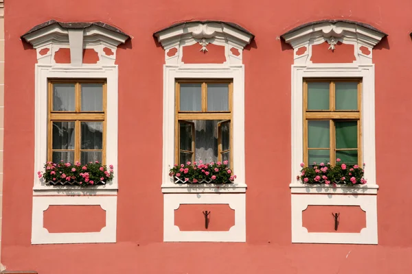 Παλιά πόλη παράθυρα — Φωτογραφία Αρχείου
