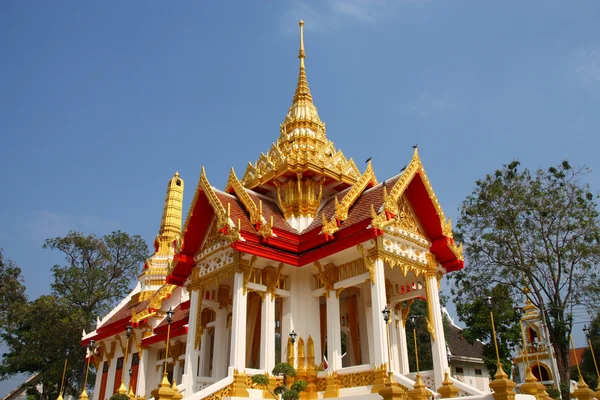 Тайский буддийский храм — стоковое фото