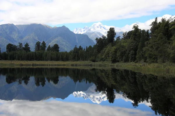Nya Zeeland Lake Matheson Berömd Utsikt Med Reflektion Snöiga Mount — Stockfoto