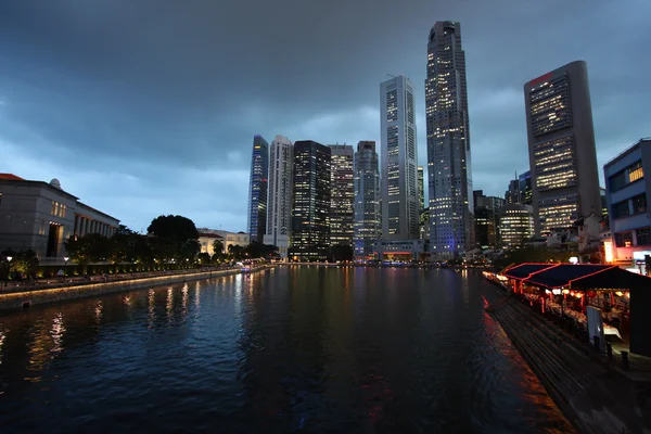Skyline Singapur Asia Vista Urbana Nocturna Logotipos Nombres Rascacielos Eliminados — Foto de Stock