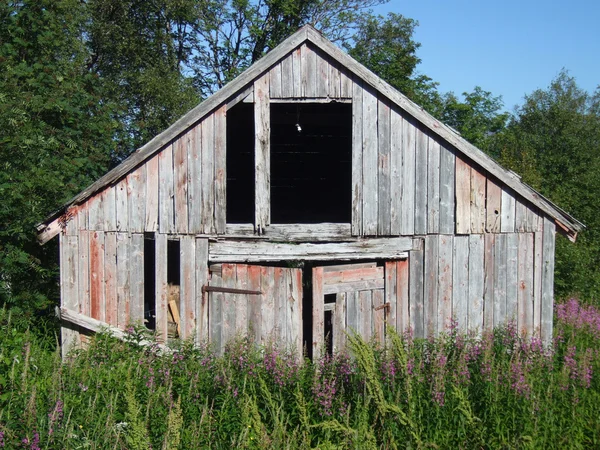Old ruined wooden building — Stock Photo, Image