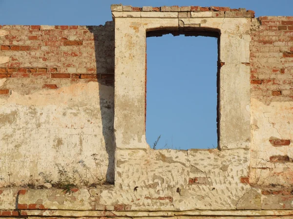 Fenster Einem Zerstörten Gebäude Verlassenes Leeres Haus — Stockfoto
