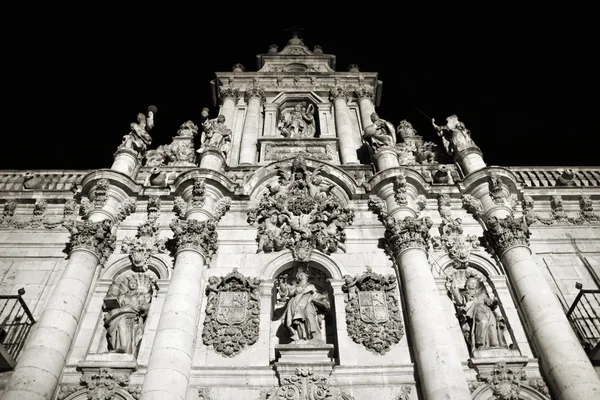Ночной Вид Освещенное Здание Университета Вальядолиде Испания — стоковое фото