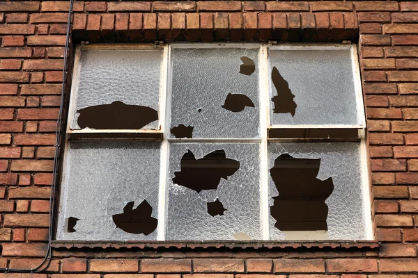 Fenêtre cassée — Photo