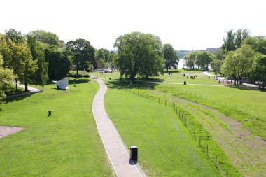 Stockholm, İsveç. büyük, yeşil park - kungsholmen Adası'nda ralambshovsparken.