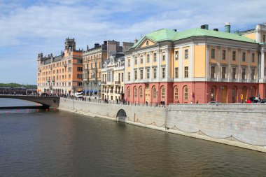 Stockholm, İsveç. renkli binalar ile Norrmalm İlçe.