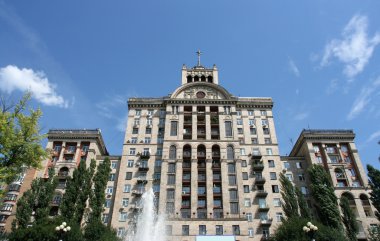 Kiev, Ukrayna. gökdelen ünlü Khreshchatyk'a sokak - stalinist mimarisi, Stalin'in Neoklasisizm tipik bir örneği.