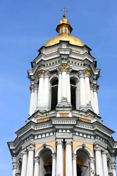 素晴らしい Lavra 鐘楼やでキエフ ウクライナの首都キエフ ペチェールシク大修道院の古代洞窟修道院の偉大な鐘楼 — ストック写真