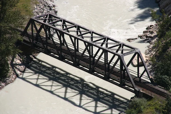 Most Kopat Koně Řeky Kanadské Pacifické Železnice — Stock fotografie