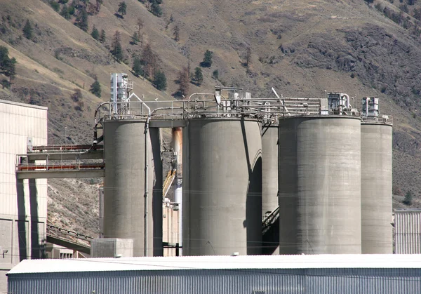 Fabryki Cementu Kanada Tle Góry — Zdjęcie stockowe