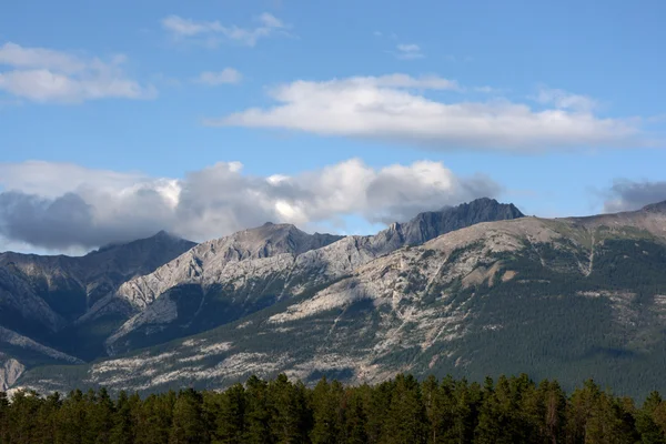 Nuvens Sobre Montanhas Bela Vista Parque Nacional Jasper Canadá — Fotografia de Stock