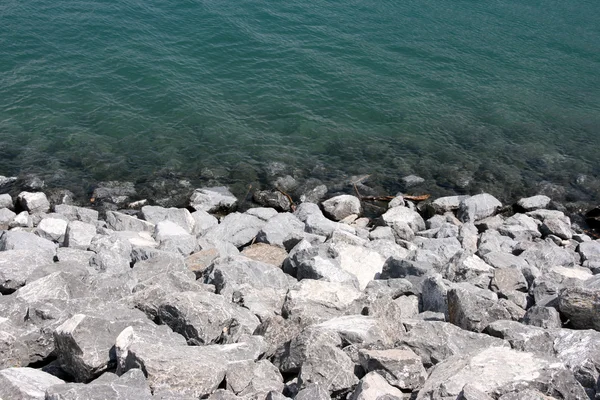 Costa Agua Piedra Fondo Abstracto Lago Minnewanka —  Fotos de Stock