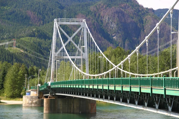 Columbia River Suspension Bridge Revelstoke British Columbia Canada — стокове фото