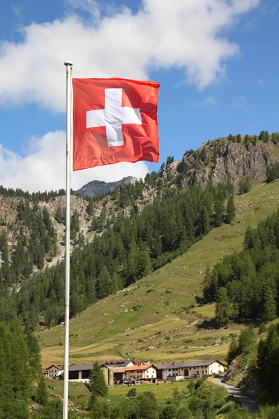 Švýcarská Vlajka Národní Symbol Švýcarska Alpami Pozadí Graubunden Kanton Graubünden — Stock fotografie