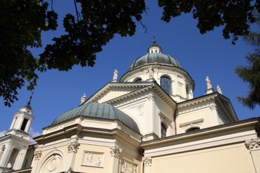 Varşova, Polonya. Collegiate Kilisesi saint Anne'in wilanow Mahallesi.