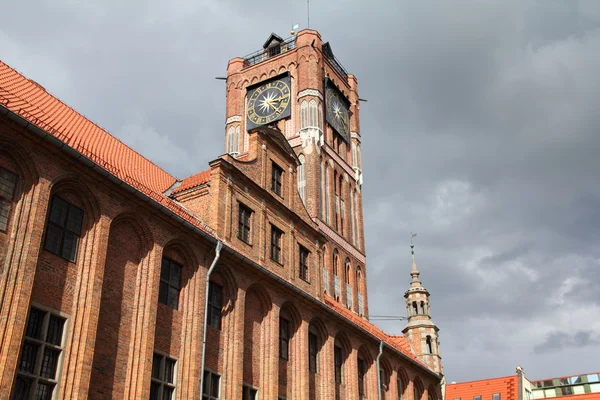 ポーランド トルンは 都市は地域ポメラニアとカジミェシュ ヴィスワ川によって分けられます 古い市庁舎 — ストック写真