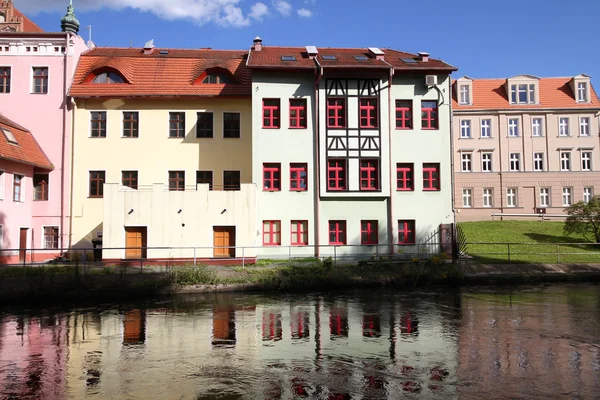 Polonia Bydgoszcz Ciudad Región Kuyavia Kujawy Edificios Apartamentos Canal Agua —  Fotos de Stock