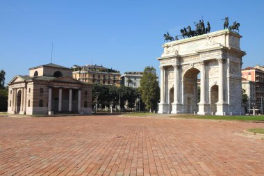 Milan, İtalya. Arco della pace (kemer barış) sempione Parkı.