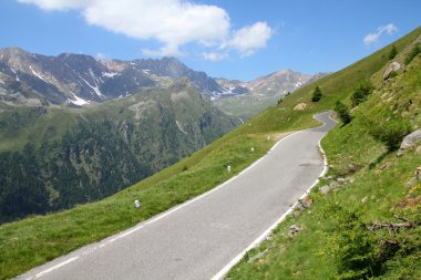 İtalya, stelvio Milli Parkı. gavia ünlü yola ortler Alpler'de geçmektedir. dağ manzarası.