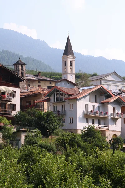 Caldes Ciudad Alpina Provincia Trento Italia Región Trentino —  Fotos de Stock
