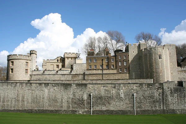 Tower London Virallisesti Her Majesty Royal Palace Fortress Kuuluisa Keskiaikainen — kuvapankkivalokuva